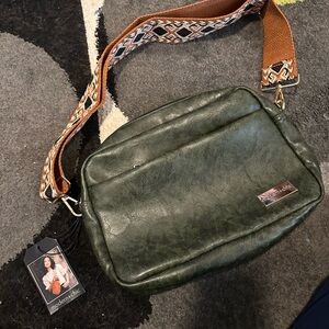 Modern+Chic Alice crossbody bag- brand new